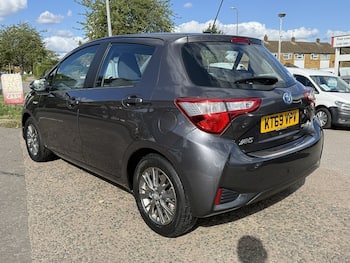 Used Toyota Yaris 2020 for sale - 79844920: Photo