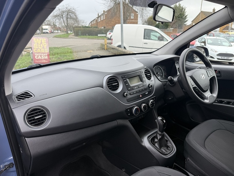 Used Hyundai i10 2017 for sale - 77465330: Photo 11