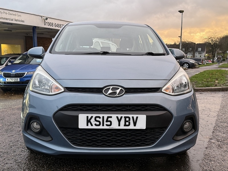 Used Hyundai i10 2015 for sale - 76740854: Photo 2