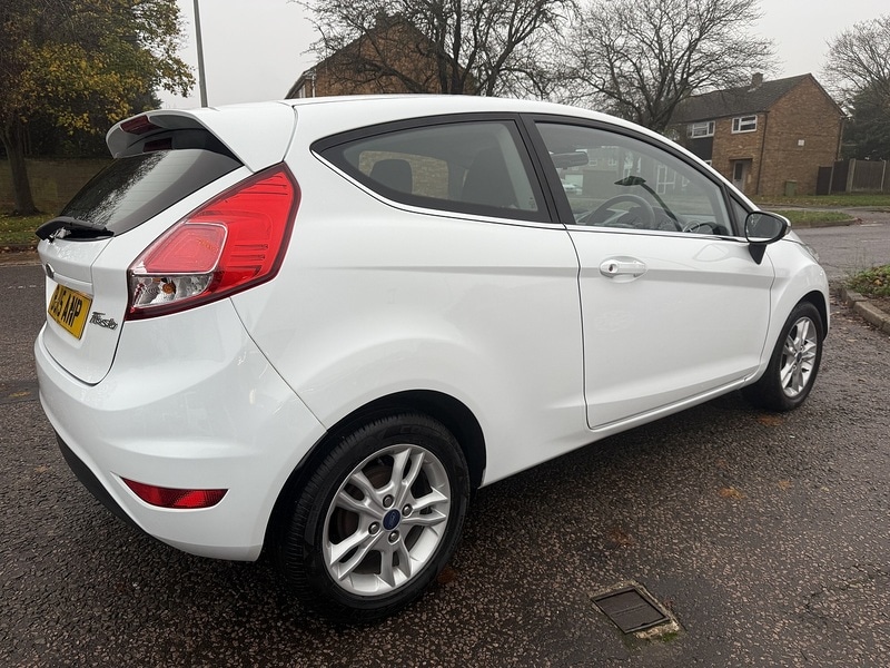 Used Ford Fiesta 2015 for sale - 76582970: Photo 4
