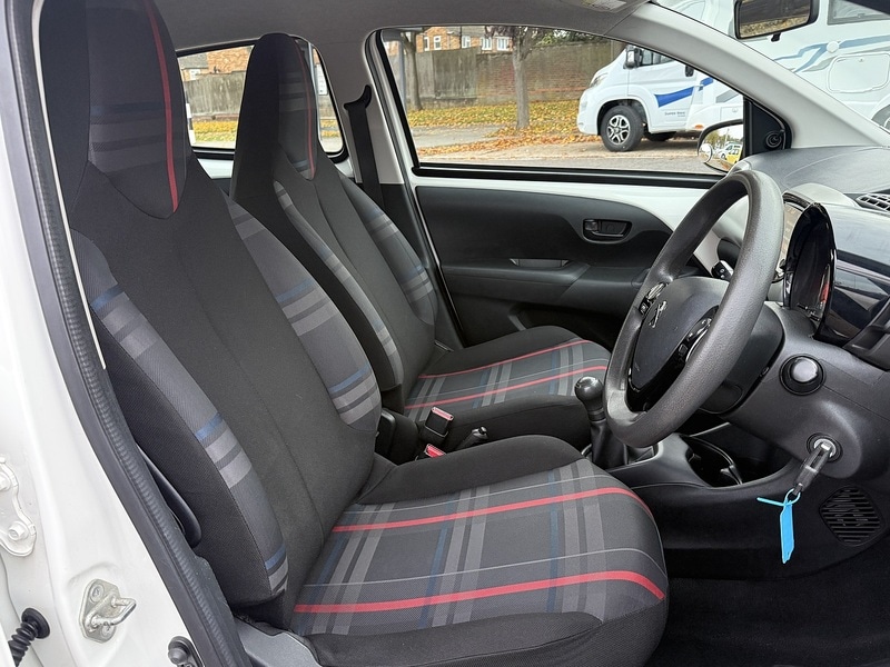 Used Peugeot 108 2015 for sale - 76417971: Photo 8