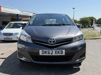 Used Toyota Yaris 2012 for sale - 79434105: Photo
