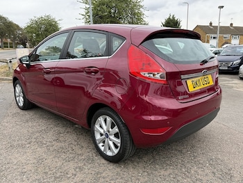 Used Ford Fiesta 2011 for sale - 79537363: Photo