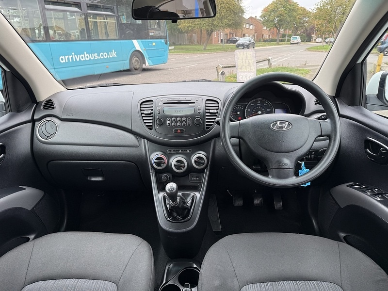 Used Hyundai i10 2011 for sale - 76106313: Photo 10