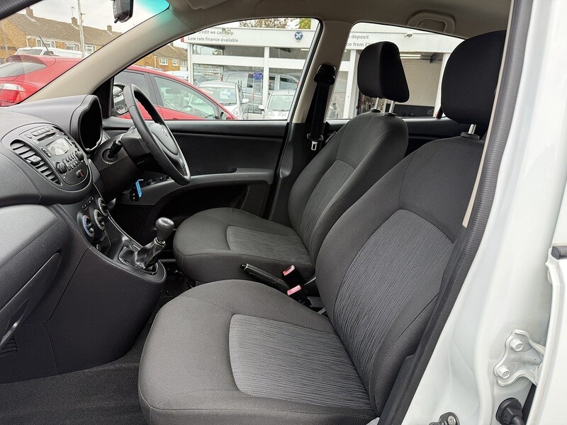 Used Hyundai i10 2011 for sale - 76106313: Photo 11
