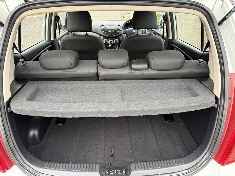 Used Hyundai i10 2011 for sale - 76106313: Photo 13