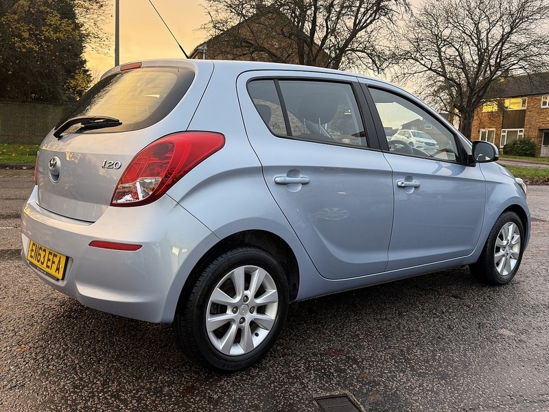 Used Hyundai i20 2014 for sale - 76821262: Photo 4