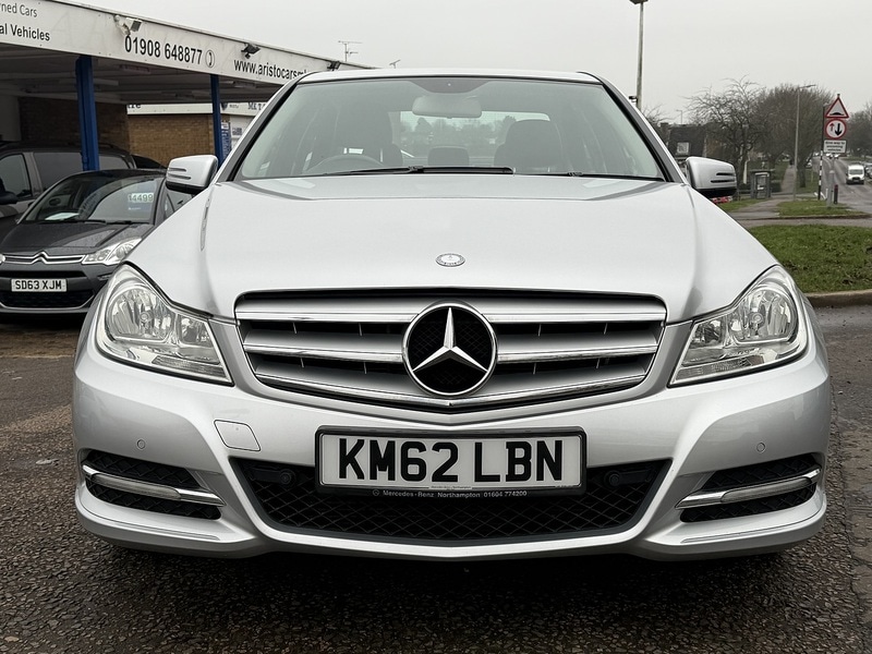 Used Mercedes-Benz C Class 2012 for sale - 77394964: Photo 2
