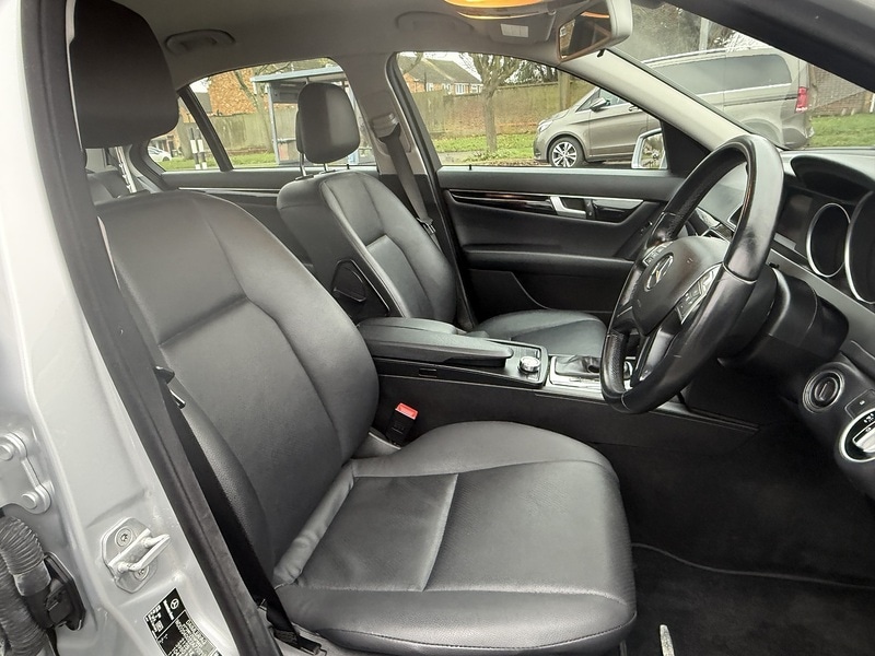 Used Mercedes-Benz C Class 2012 for sale - 77394964: Photo 8