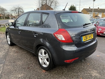 Used Kia Ceed 2011 for sale - 76836637: Photo