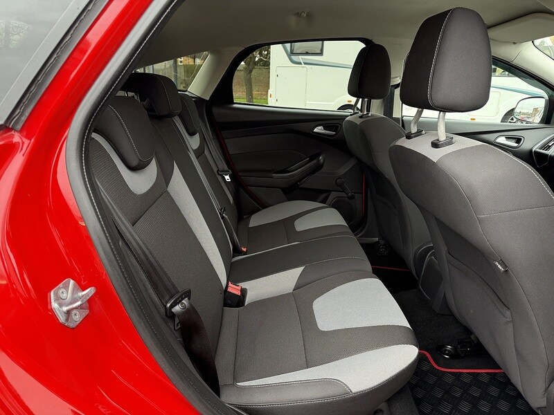 Used Ford Focus 2014 for sale - 77906039: Photo 9