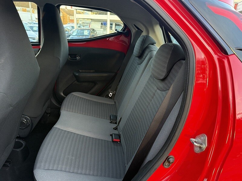 Used Toyota AYGO 2018 for sale - 76368276: Photo 15