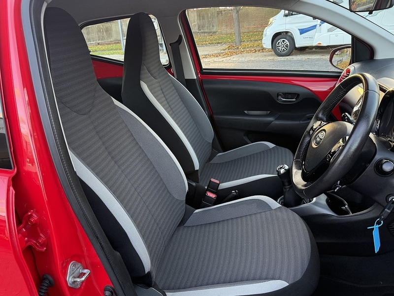 Used Toyota AYGO 2018 for sale - 76368276: Photo 8