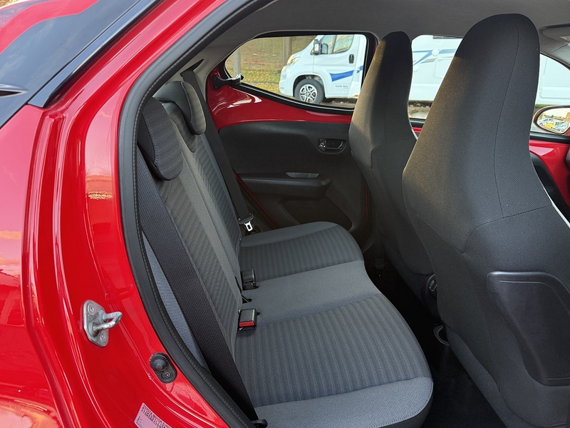 Used Toyota AYGO 2018 for sale - 76368276: Photo 9