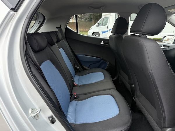 Used Hyundai i10 2015 for sale - 76236276: Photo 9