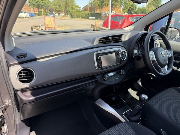 Used Toyota Yaris 2014 for sale - 75123138: Photo 10