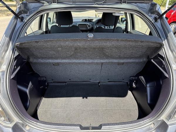 Used Toyota Yaris 2014 for sale - 75123138: Photo 15
