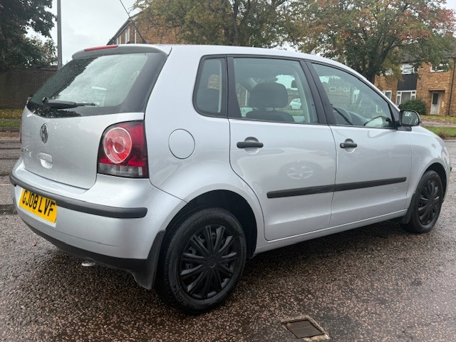 Used Volkswagen Polo 2008 for sale - 76220322: Photo 4