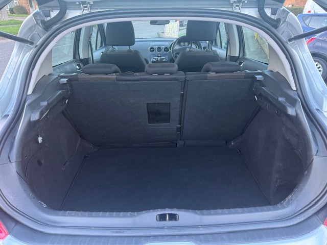 Used Peugeot 308 2013 for sale - 77877630: Photo 13