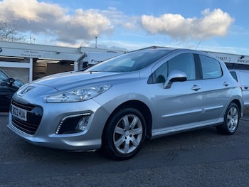 Used Peugeot 308 2013 for sale - 77877630: Photo