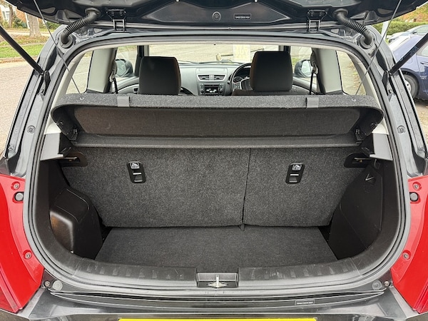 Used Suzuki Swift 2014 for sale - 76320165: Photo 11