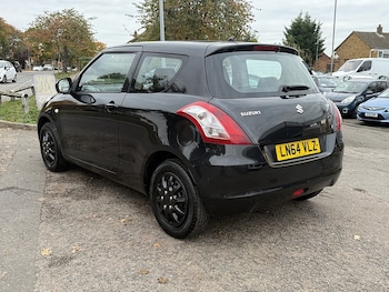 Used Suzuki Swift 2014 for sale - 76320165: Photo 4