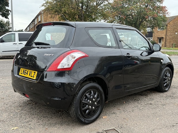 Used Suzuki Swift 2014 for sale - 76320165: Photo 6