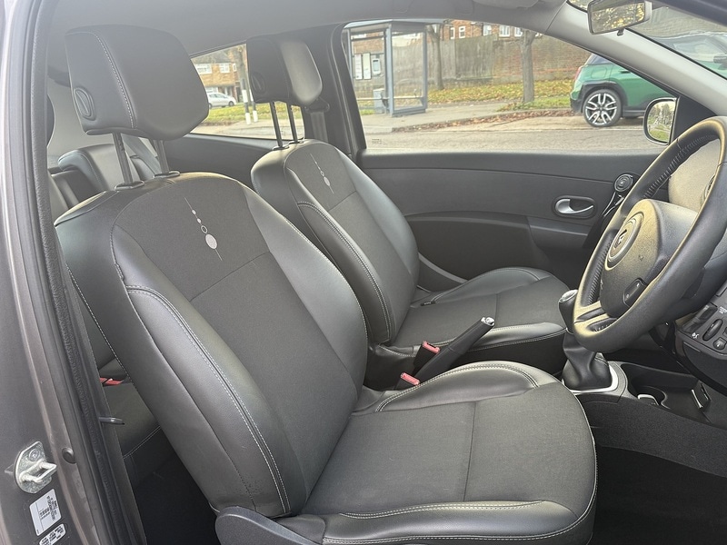 Used Renault Clio 2012 for sale - 76655523: Photo 9