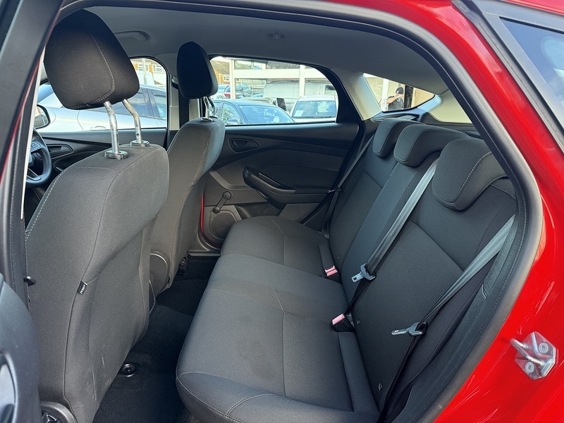 Used Ford Focus 2015 for sale - 77263985: Photo 5