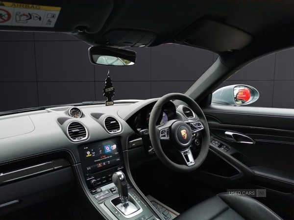 Used Porsche Cayman 2023 for sale - 76702870: Photo 13