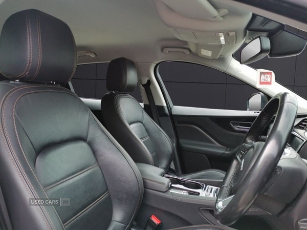 Used Jaguar F-Pace 2017 for sale - 76702848: Photo 9