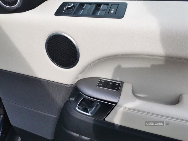 Used Land Rover Range Rover Sport 2017 for sale - 76702852: Photo 11