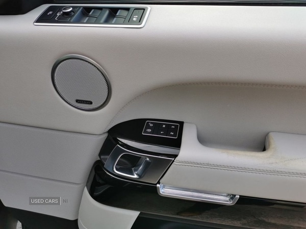 Used Land Rover Range Rover 2017 for sale - 76043479: Photo 11