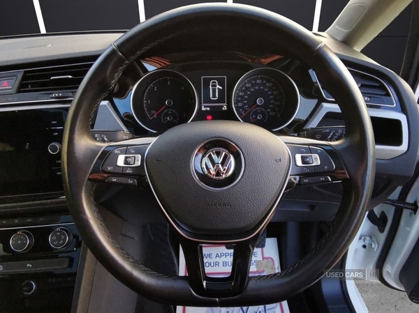 Used Volkswagen Touran 2018 for sale - 76702938: Photo 7