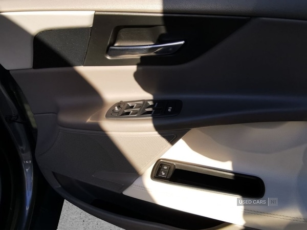 Used Jaguar XE 2016 for sale - 77292552: Photo 12