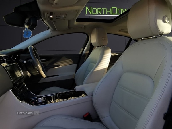 Used Jaguar XE 2016 for sale - 77292552: Photo 18