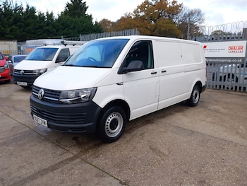 Used Volkswagen Transporter 2018 for sale - 76532343: Photo