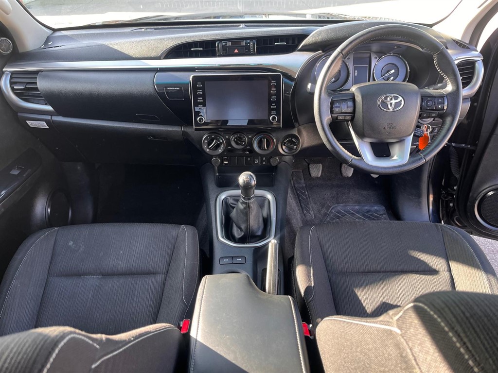 Used Toyota Hilux 2023 for sale - 77928002: Photo 14