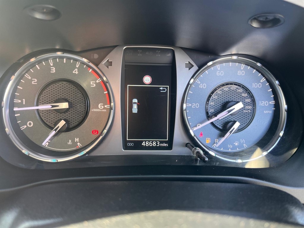 Used Toyota Hilux 2023 for sale - 77928002: Photo 18