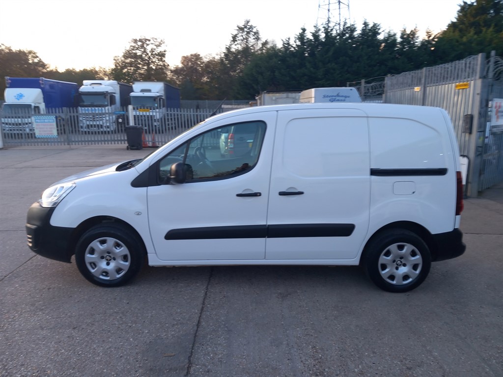 Used Peugeot Partner 2018 for sale - 76404931: Photo 2
