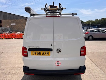 Used Volkswagen Transporter 2018 for sale - 79213925: Photo