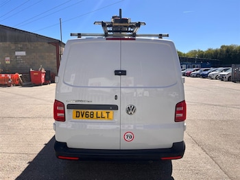Used Volkswagen Transporter 2018 for sale - 78482163: Photo