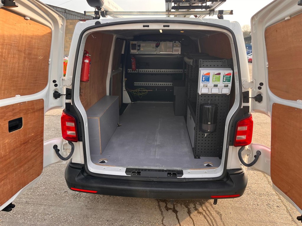 Used Volkswagen Transporter 2018 for sale - 77983112: Photo 18