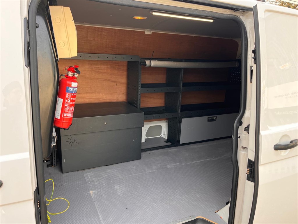 Used Volkswagen Transporter 2018 for sale - 77983112: Photo 20