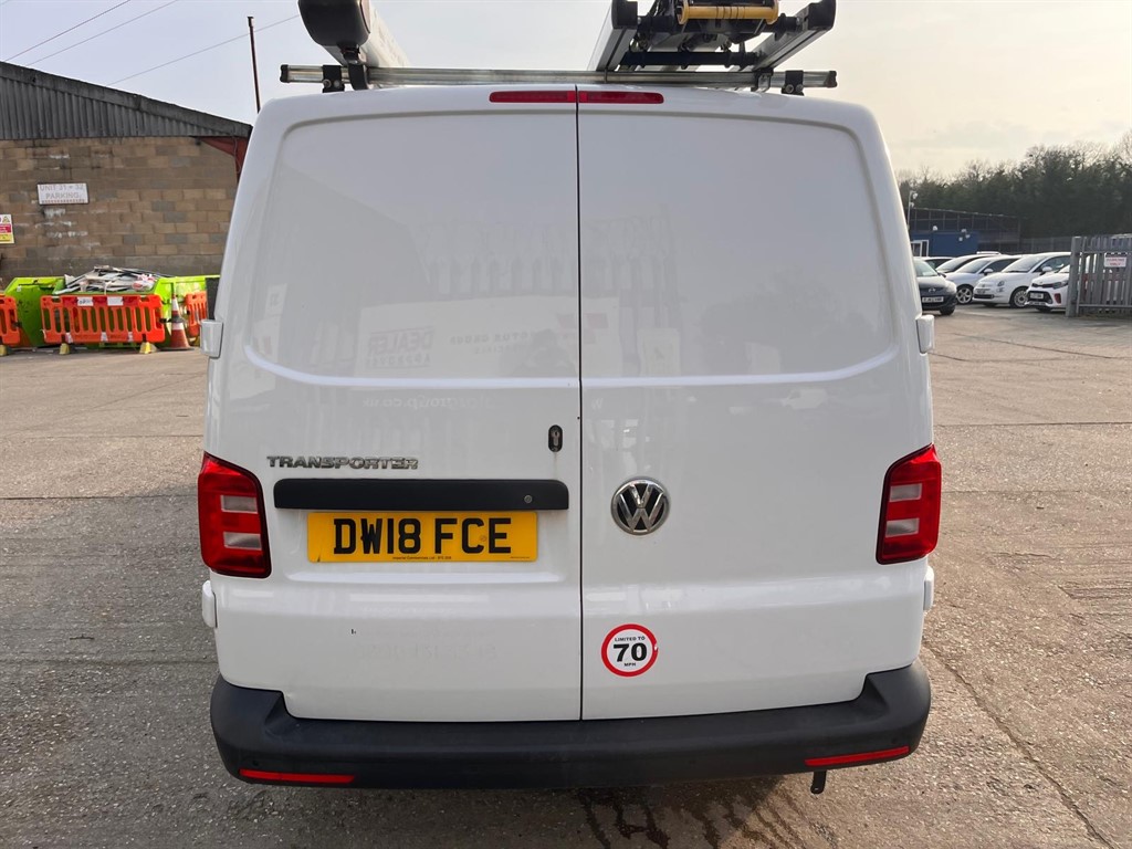 Used Volkswagen Transporter 2018 for sale - 77983112: Photo 4