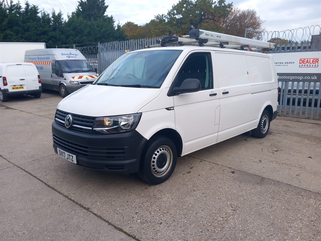 Used Volkswagen Transporter 2017 for sale - 76351119: Photo 1