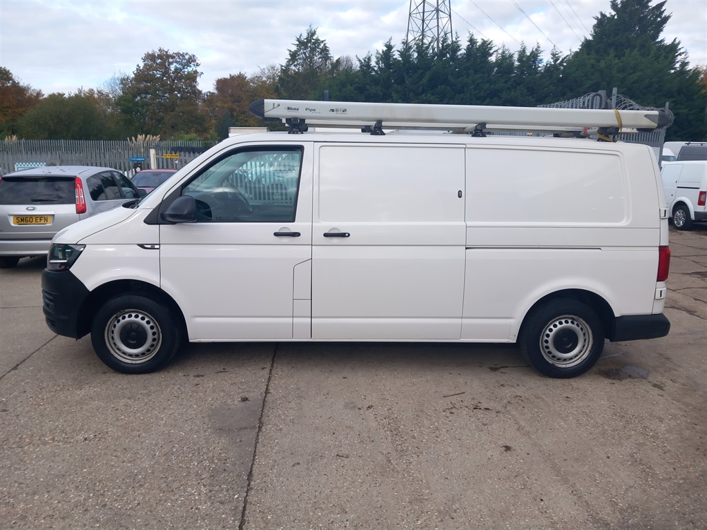 Used Volkswagen Transporter 2017 for sale - 76351119: Photo 2
