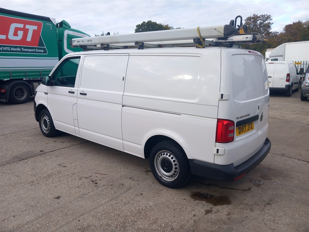 Used Volkswagen Transporter 2017 for sale - 76351119: Photo 3