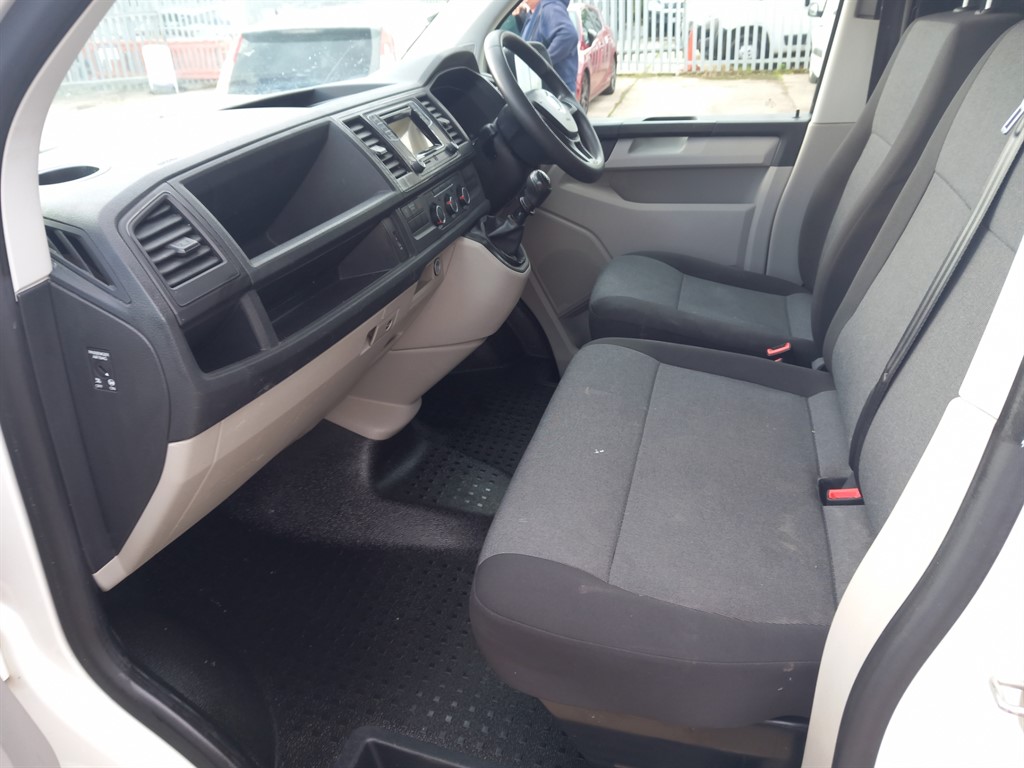 Used Volkswagen Transporter 2017 for sale - 76351119: Photo 8