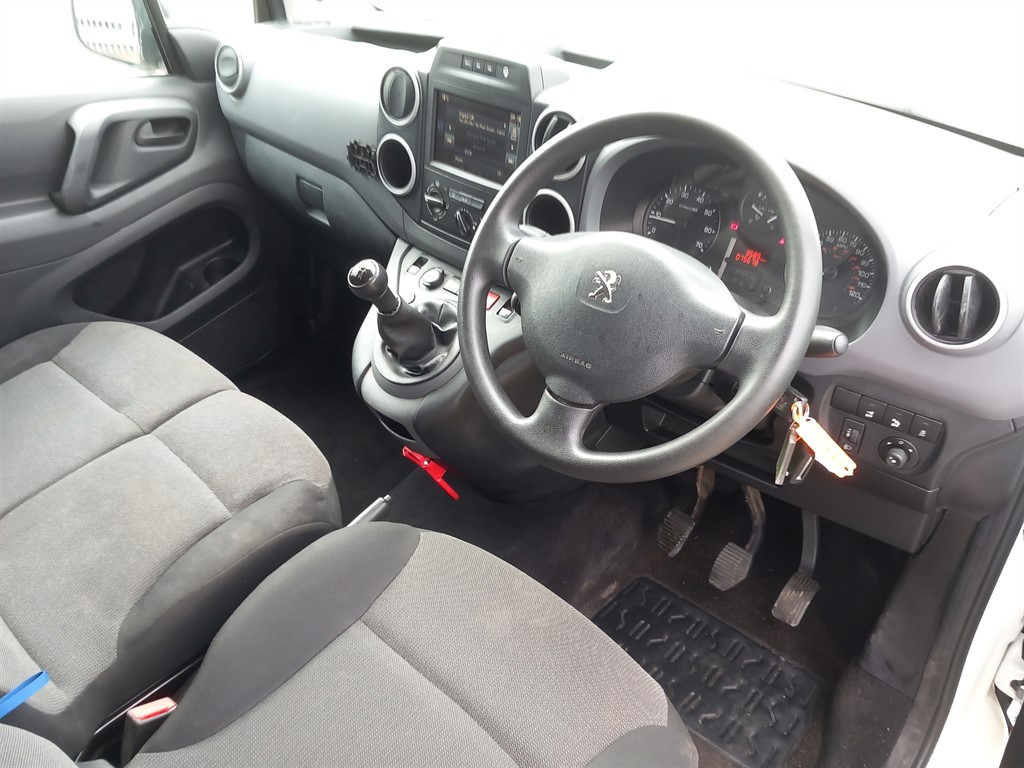 Used Peugeot Partner 2018 for sale - 75902507: Photo 11